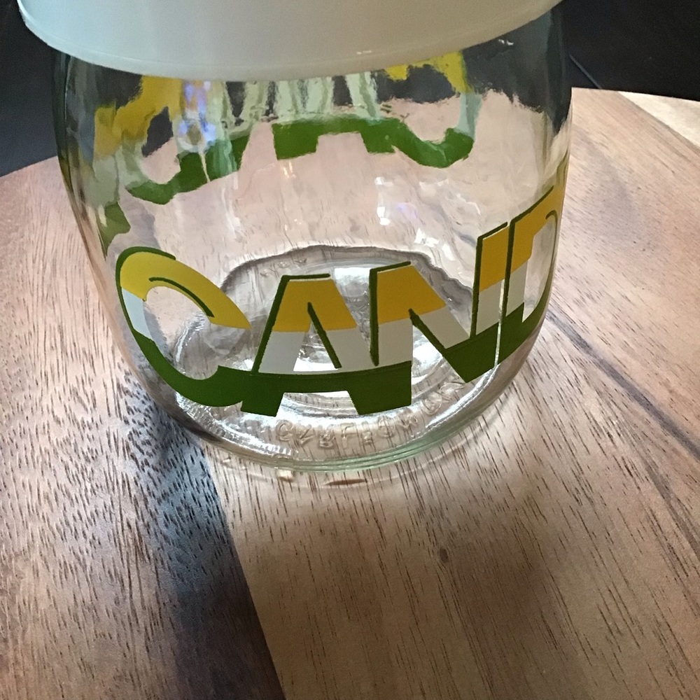 Carlton Glass vintage candy jar. EUC. - Picture 2 of 8